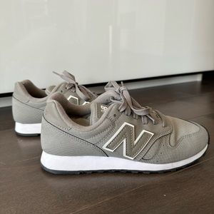 New Balance 373 Women’s sneakers
